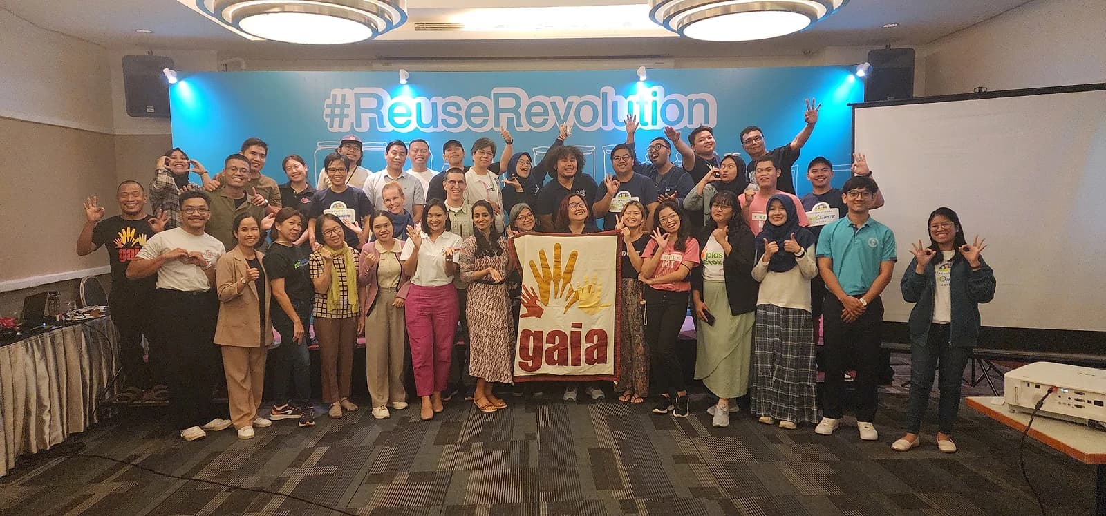Unpacking Reuse in Asia